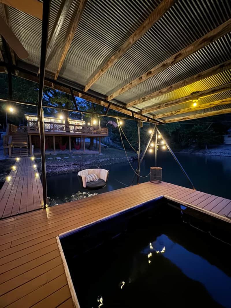 Lakefront Cottage In Secluded Cove Sunrise Beach Exterior foto